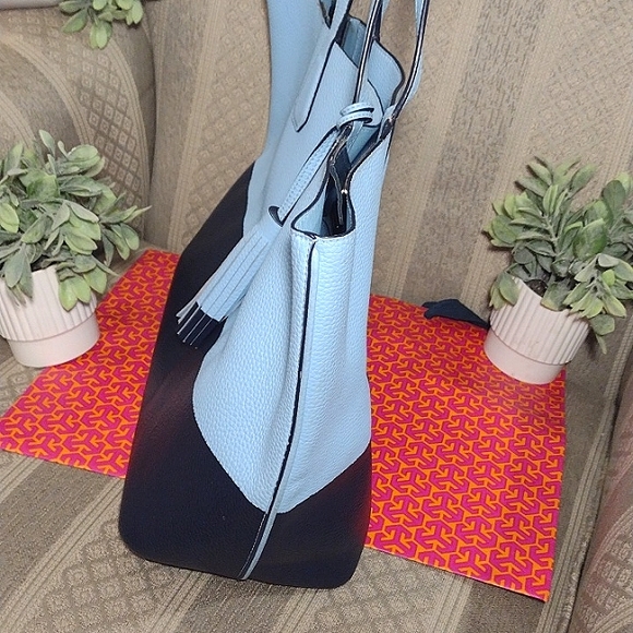 Tory Burch Perry Color Block Tote with Tassel - Picture 4 of 16